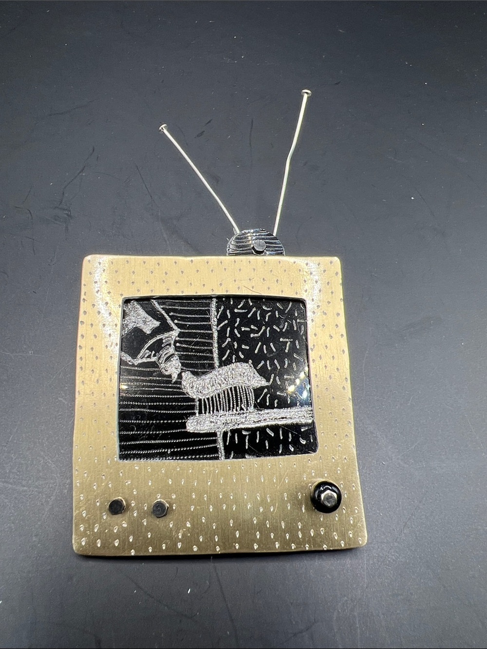 Gold and Black Retro TV Brooch Pin - Women Jewelry Brooches